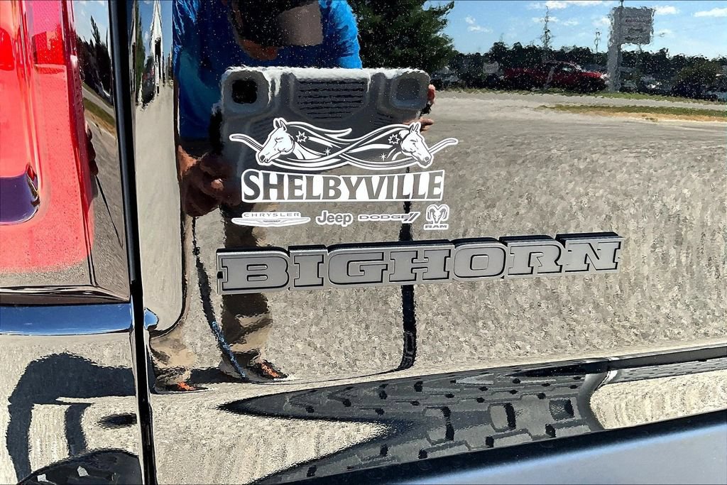 New 2026 RAM 1500 4x4 Crew Cab image 9