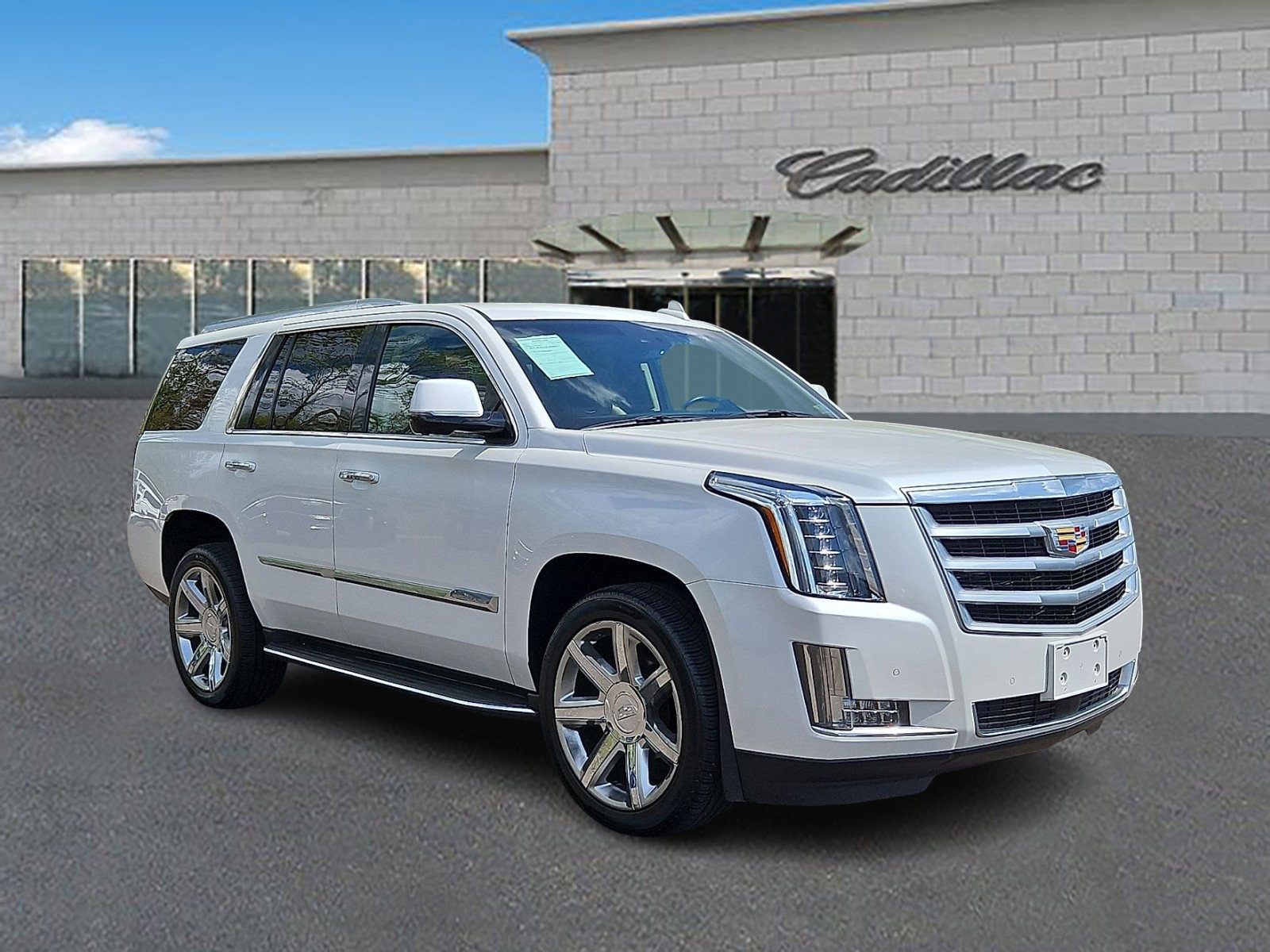 Used 2016 Cadillac Escalade Luxury AWD/4WD image 3