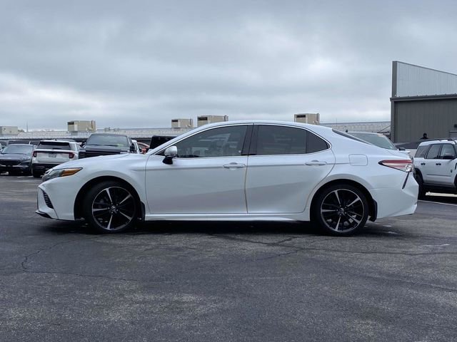 Used 2018 Toyota Camry XSE image 7