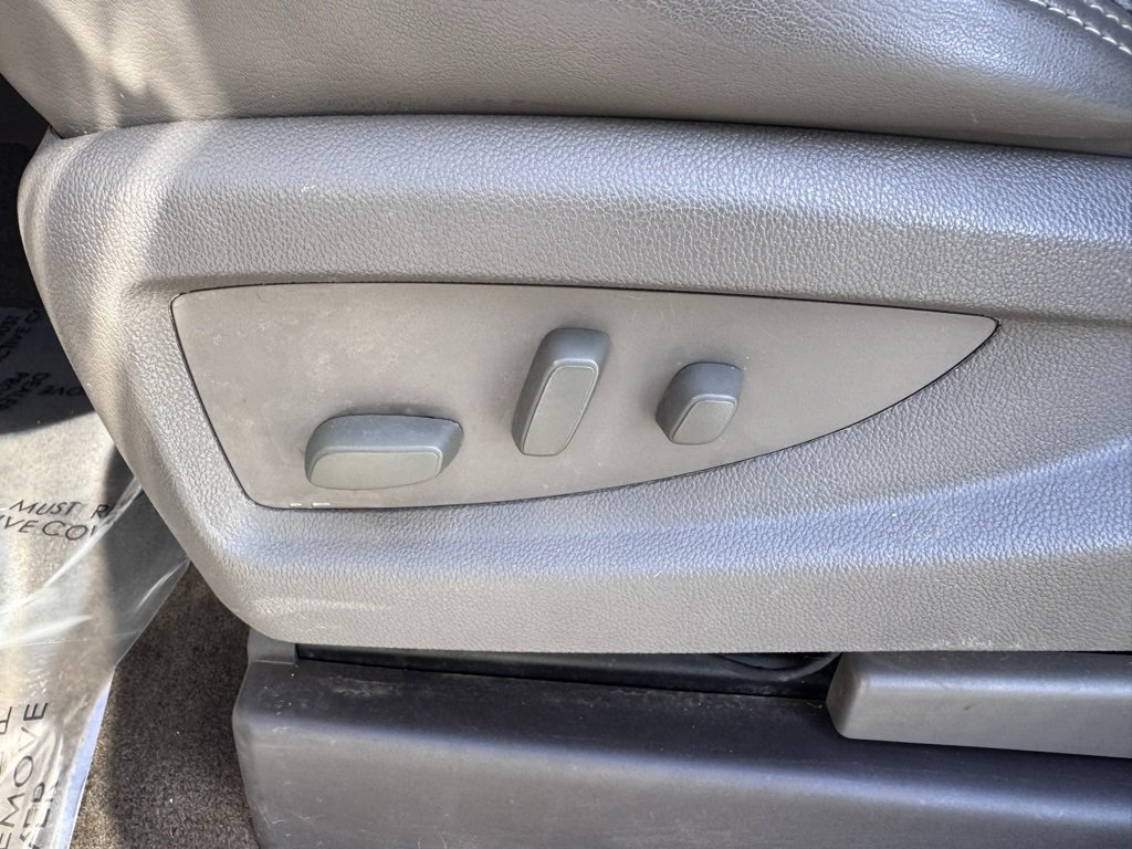 Used 2016 GMC Yukon XL Denali w/ Open Road Package image 25