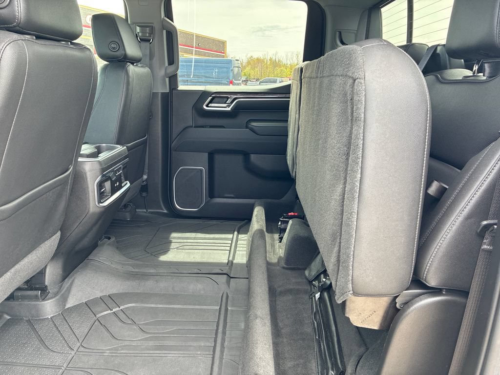 Used 2022 Chevrolet Silverado 1500 LTZ w/ Technology Package AWD/4WD image 18
