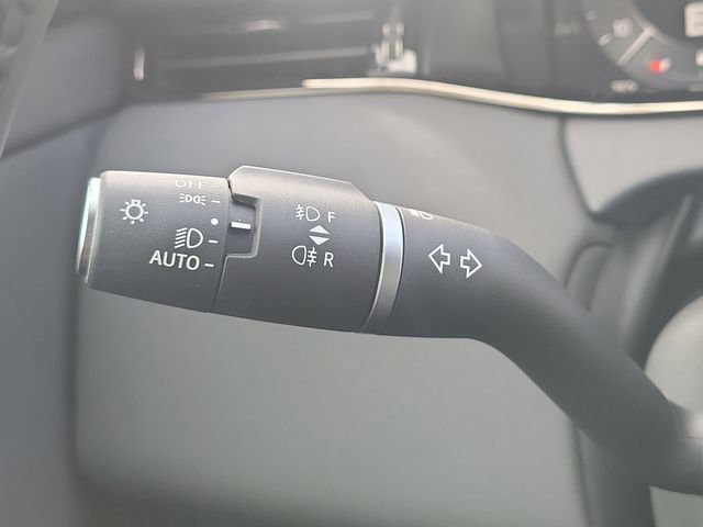 Used 2025 Land Rover Range Rover Evoque S AWD/4WD image 25