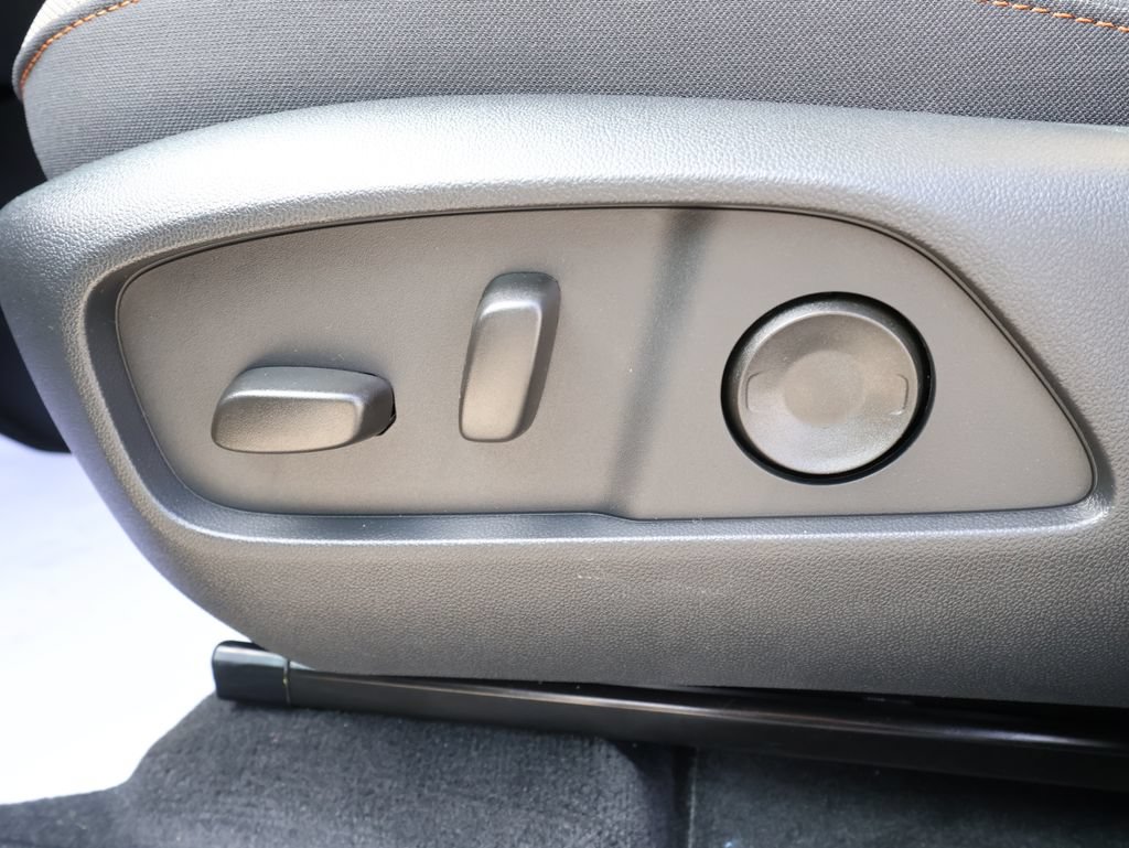 New 2026 Chevrolet Equinox ACTIV w/ Safety and Technology Package AWD/4WD image 13