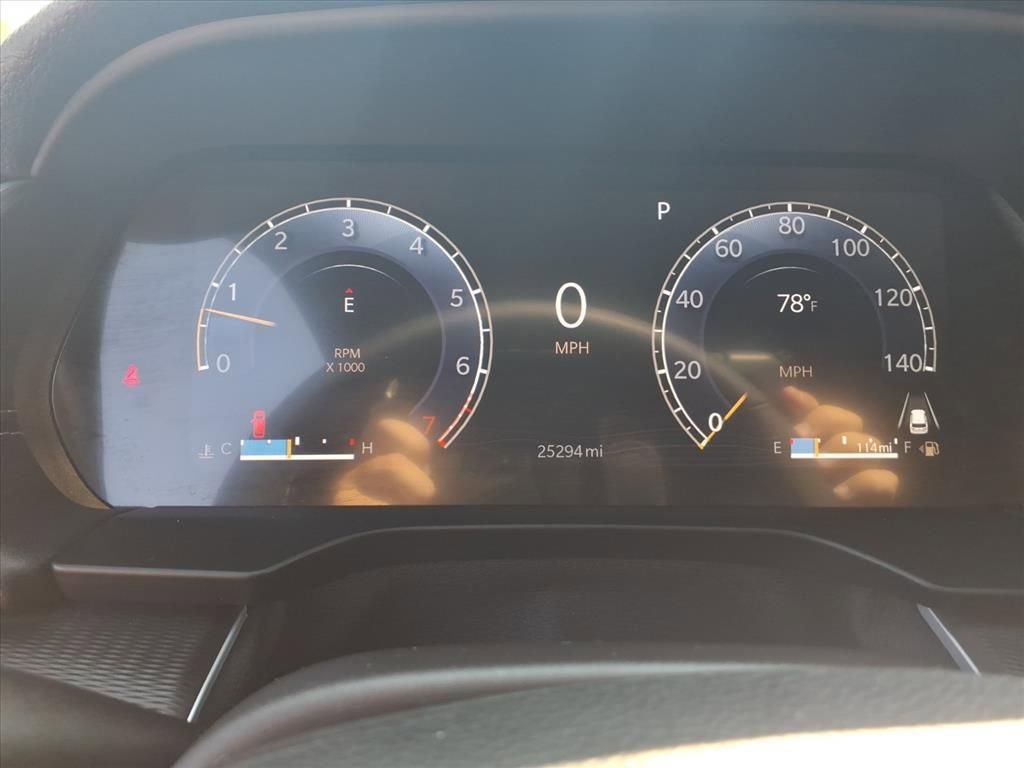 Used 2024 Jeep Grand Cherokee L Altitude image 12