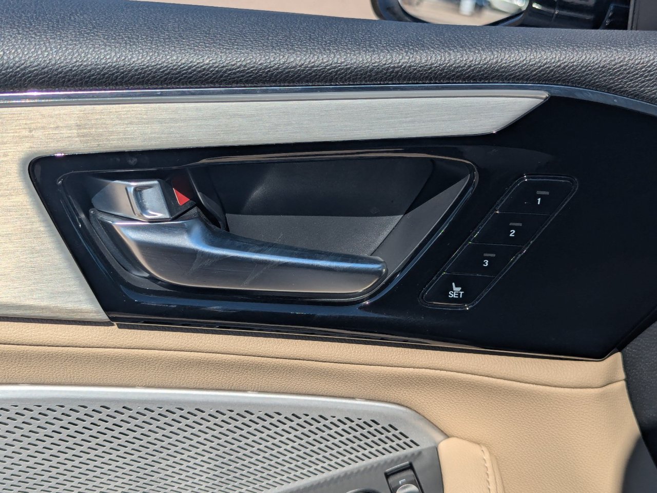Certified 2025 Acura MDX FWD image 22