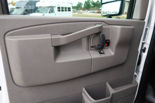 Used 2020 Chevrolet Express 3500 w/ Power Convenience Package RWD image 9
