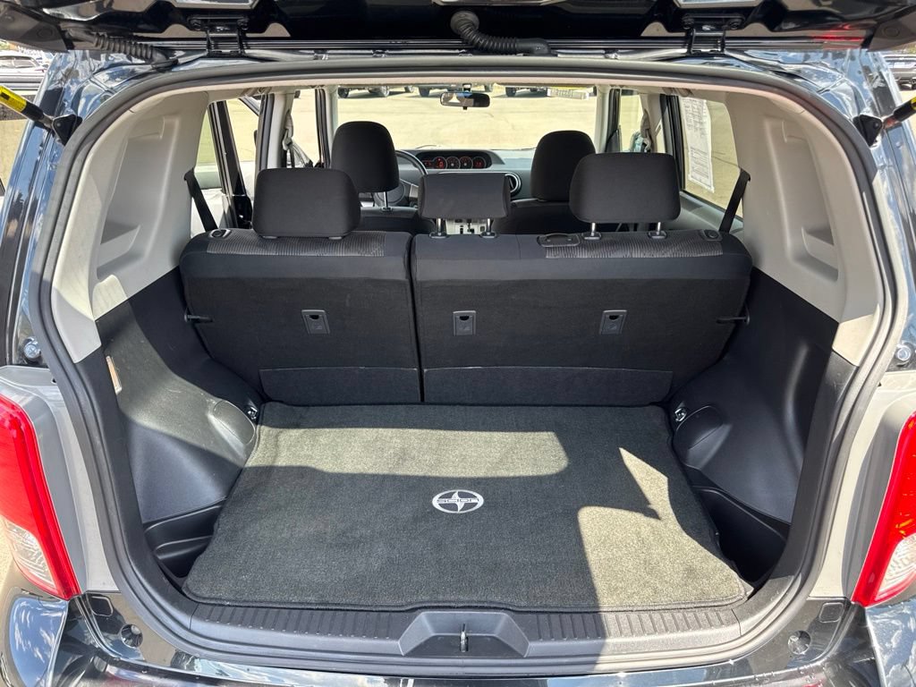 Used 2014 Scion xB FWD image 12