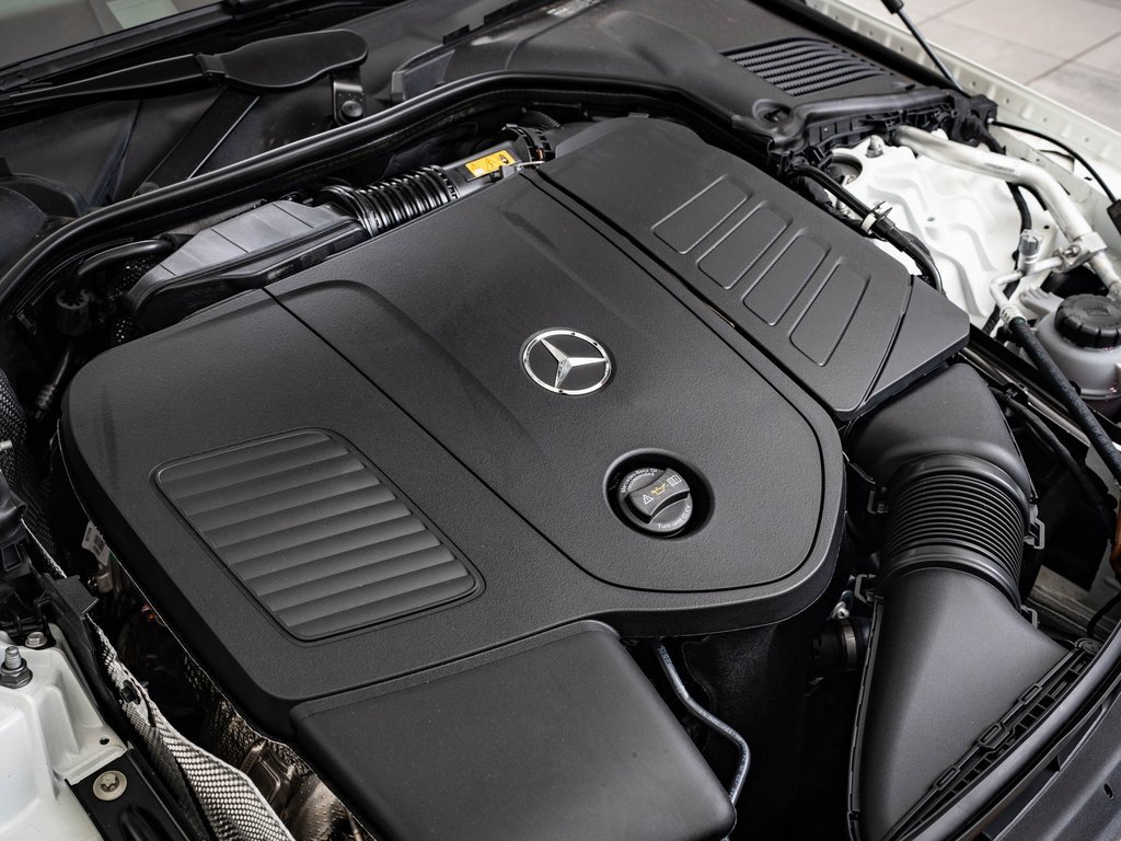 Used 2025 Mercedes-Benz C 300 4MATIC Sedan image 41
