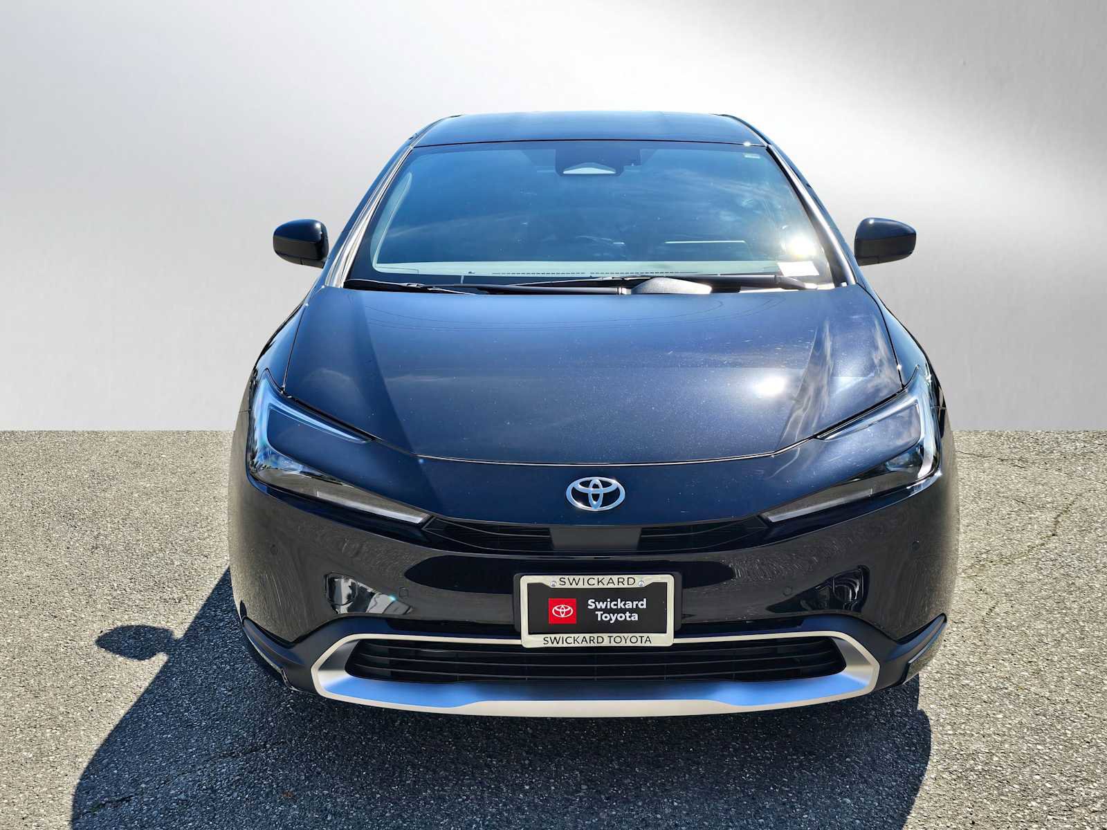 Used 2026 Toyota Prius Plug-In Hybrid FWD image 8