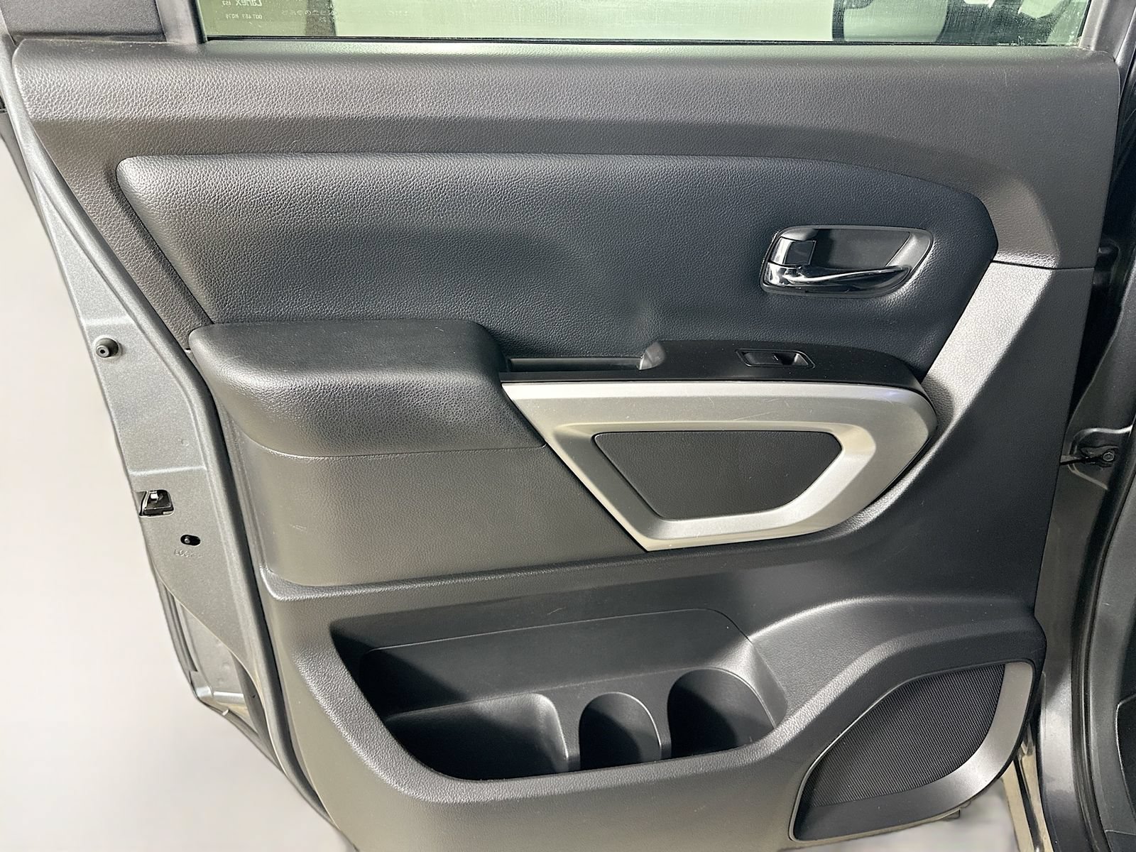 Used 2019 Nissan Titan SV w/ SV Convenience Package AWD/4WD image 33