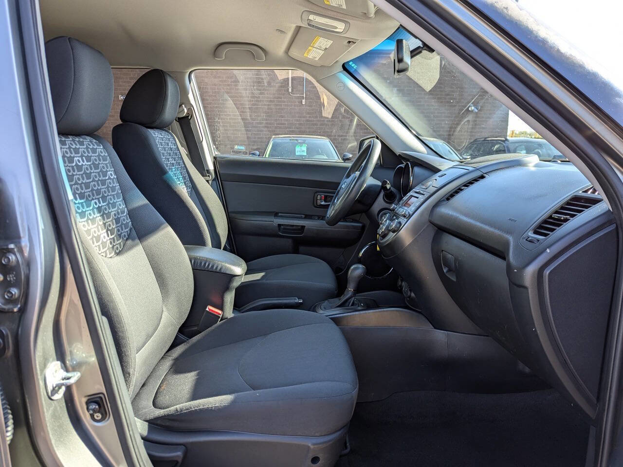 Used 2011 Kia Soul + w/ Audio Pkg image 16