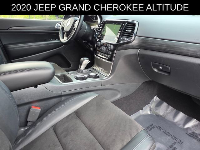 Used 2020 Jeep Grand Cherokee Altitude RWD image 9