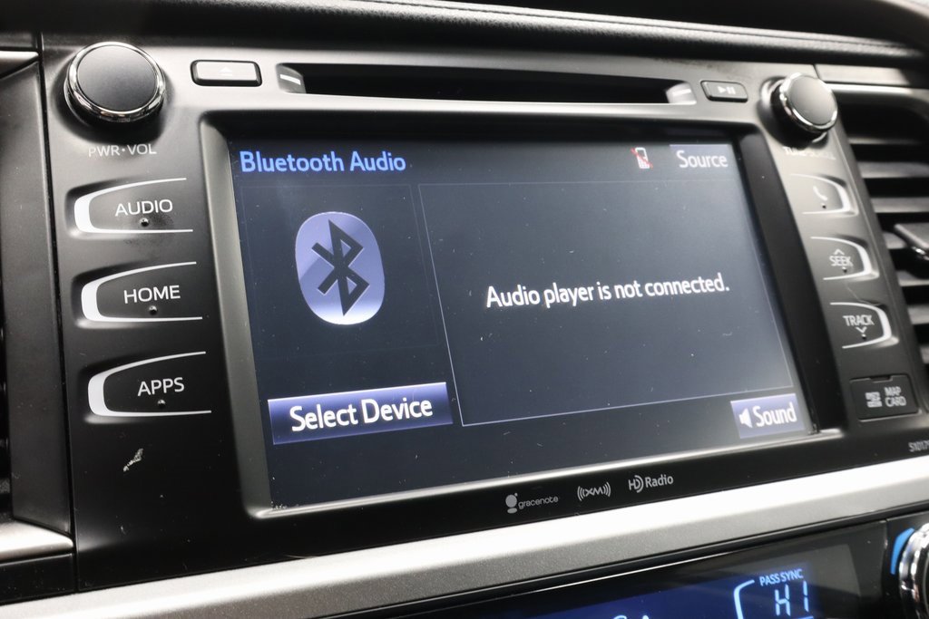 Used 2018 Toyota Highlander XLE image 2