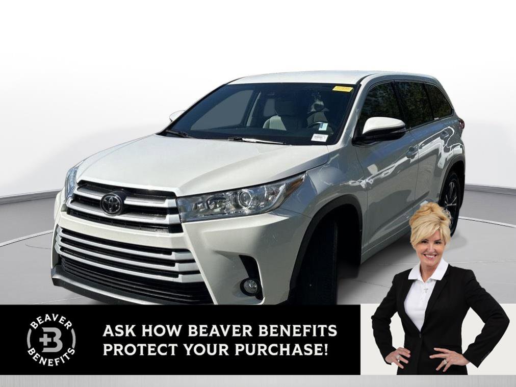 Used 2017 Toyota Highlander Plus AWD/4WD image 1