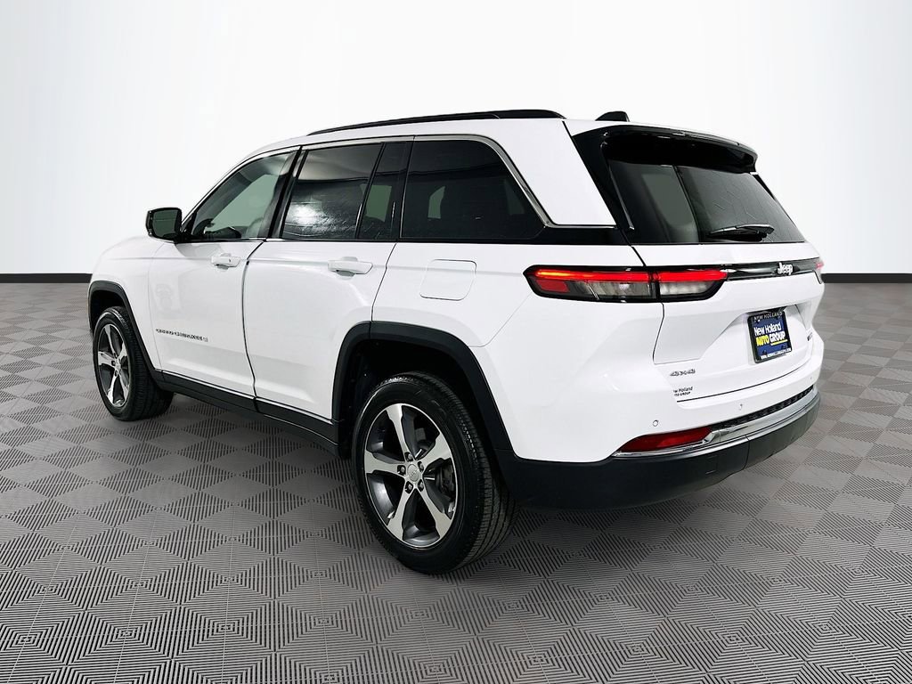 Certified 2024 Jeep Grand Cherokee Limited w/ Trailer Tow Package AWD/4WD image 5