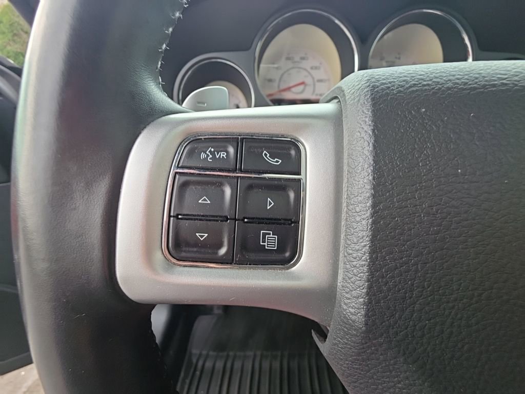 Used 2014 Dodge Challenger SXT Plus image 18