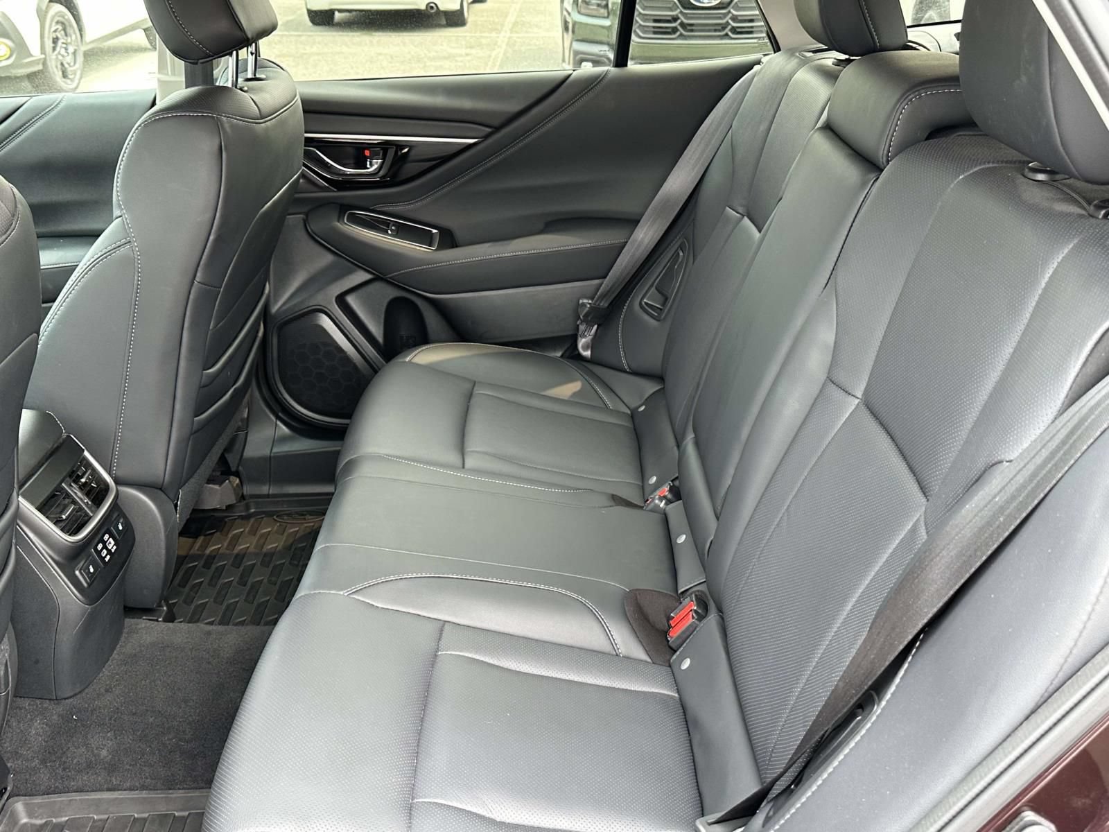 Used 2024 Subaru Outback Limited AWD/4WD image 12