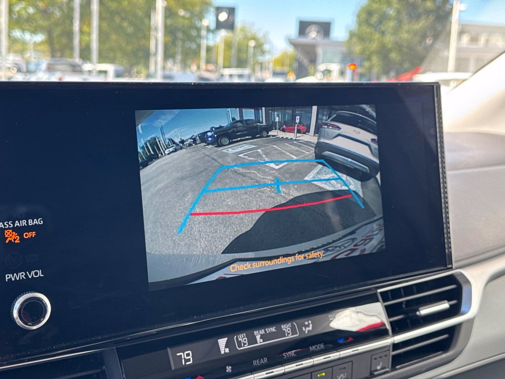 Certified 2026 Toyota Sienna XLE FWD image 52