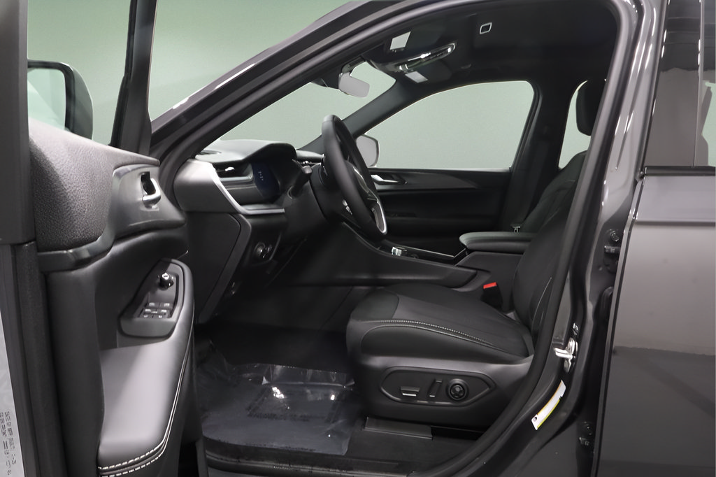 New 2026 Jeep Grand Cherokee Laredo X AWD/4WD image 12