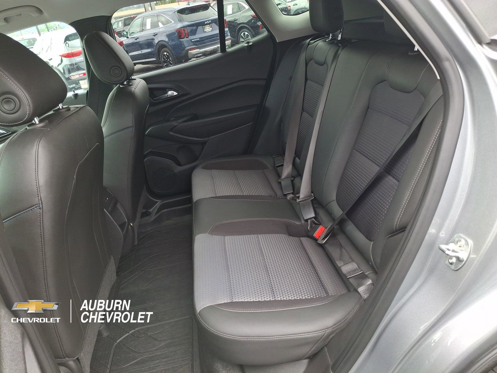 Certified 2024 Chevrolet Trax LT w/ Driver Confidence Package FWD image 18