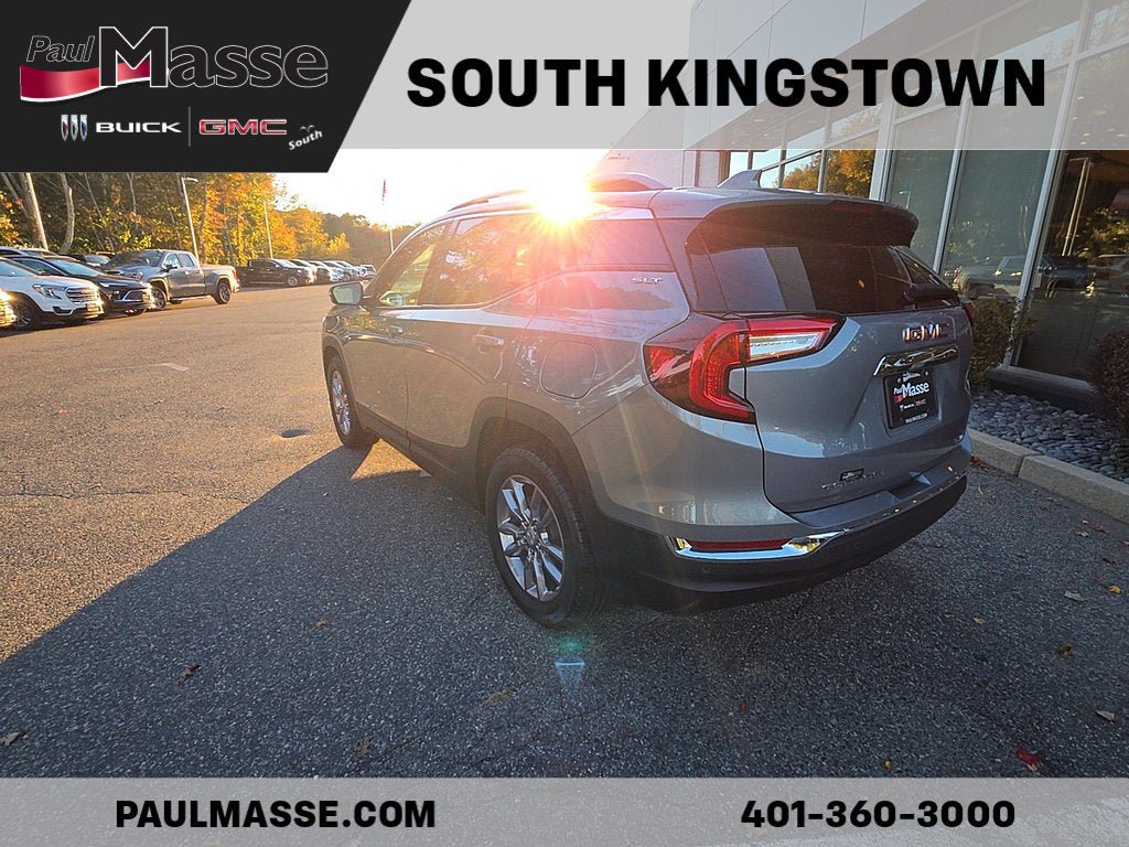 Used 2023 GMC Terrain SLT AWD/4WD image 6