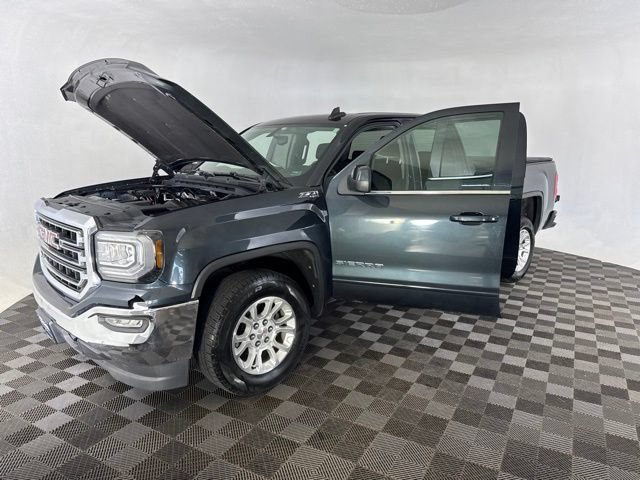 Used 2017 GMC Sierra 1500 SLE w/ SLE Value Package AWD/4WD image 12