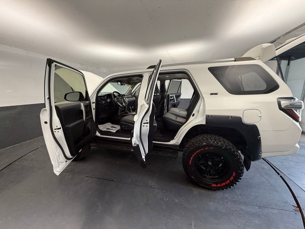 Used 2019 Toyota 4Runner SR5 Premium AWD/4WD image 18