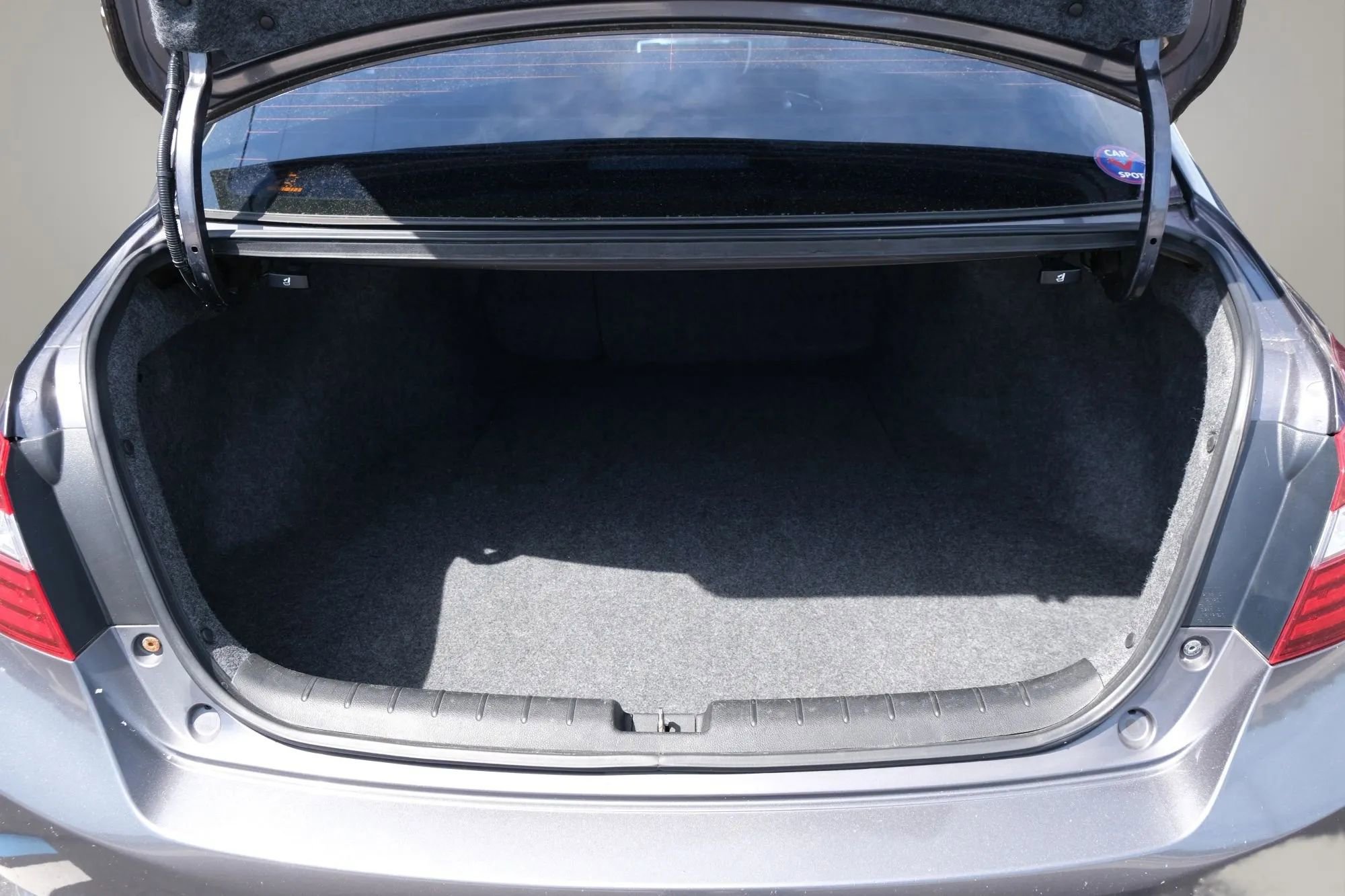 Used 2017 Honda Accord EX image 18