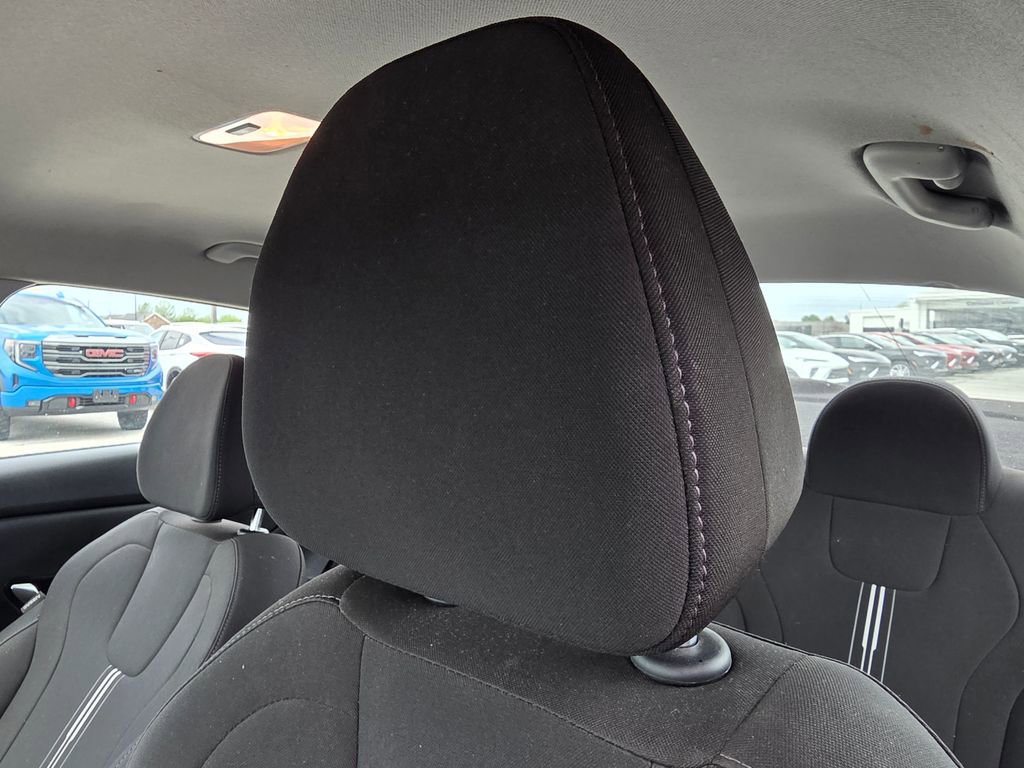 Used 2021 Hyundai Elantra SEL image 20