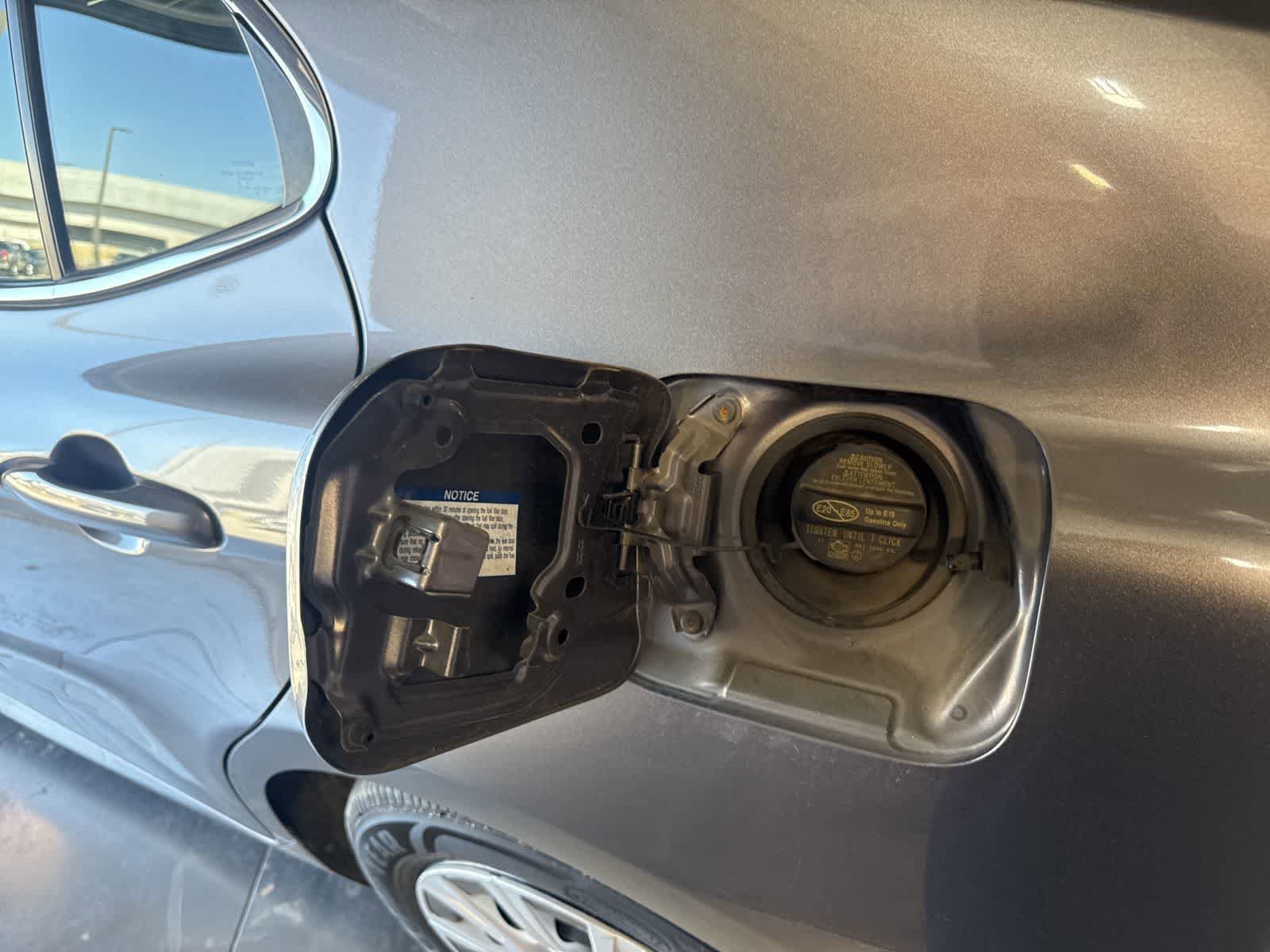 Used 2018 Toyota Camry LE FWD image 10