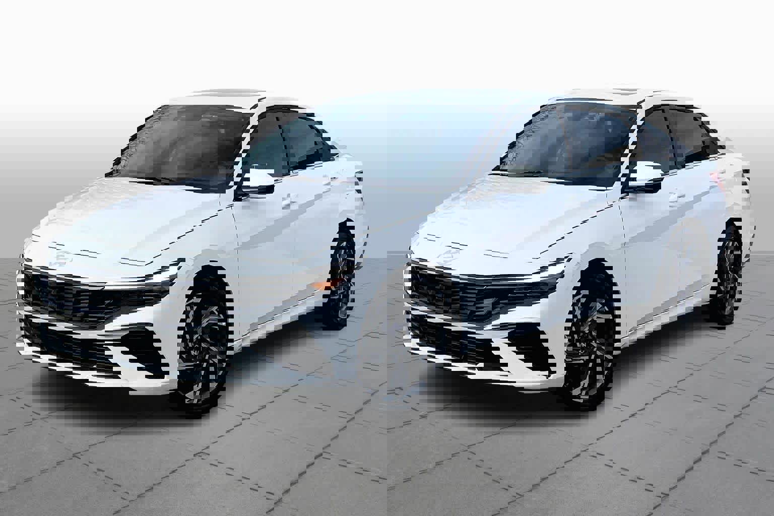 Used 2025 Hyundai Elantra Limited image 1