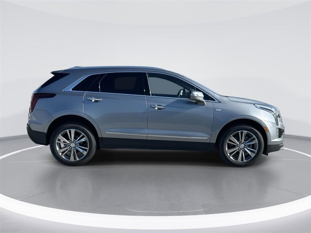New 2025 Cadillac XT5 Premium Luxury image 3
