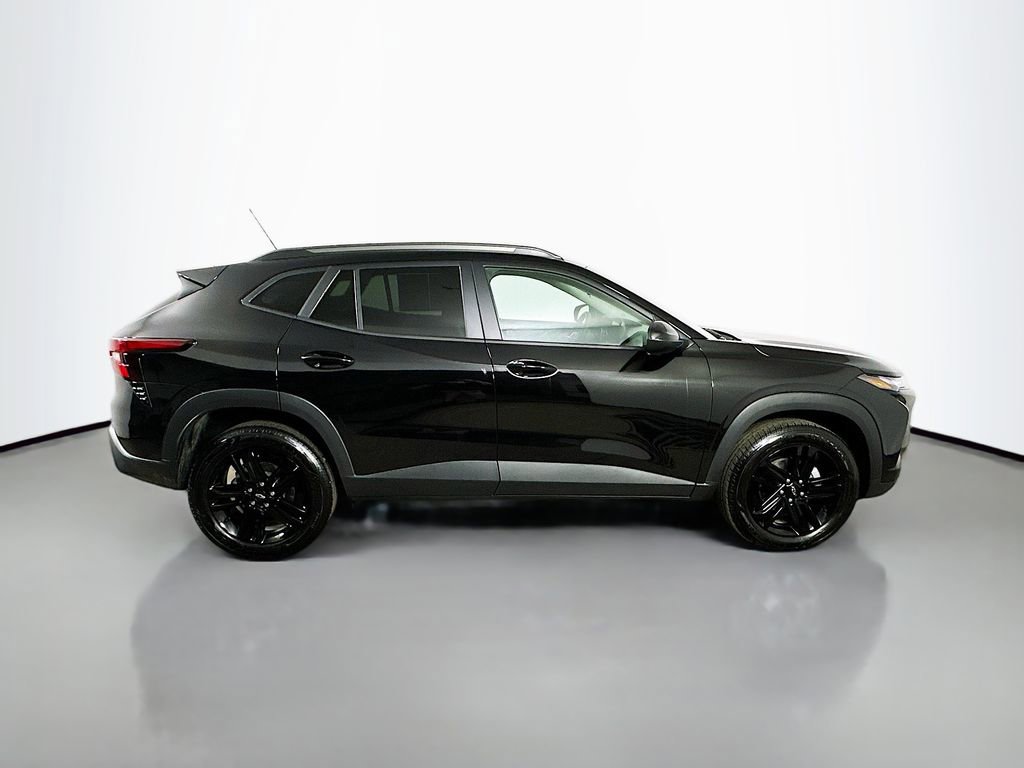 Used 2025 Chevrolet Trax ACTIV image 7