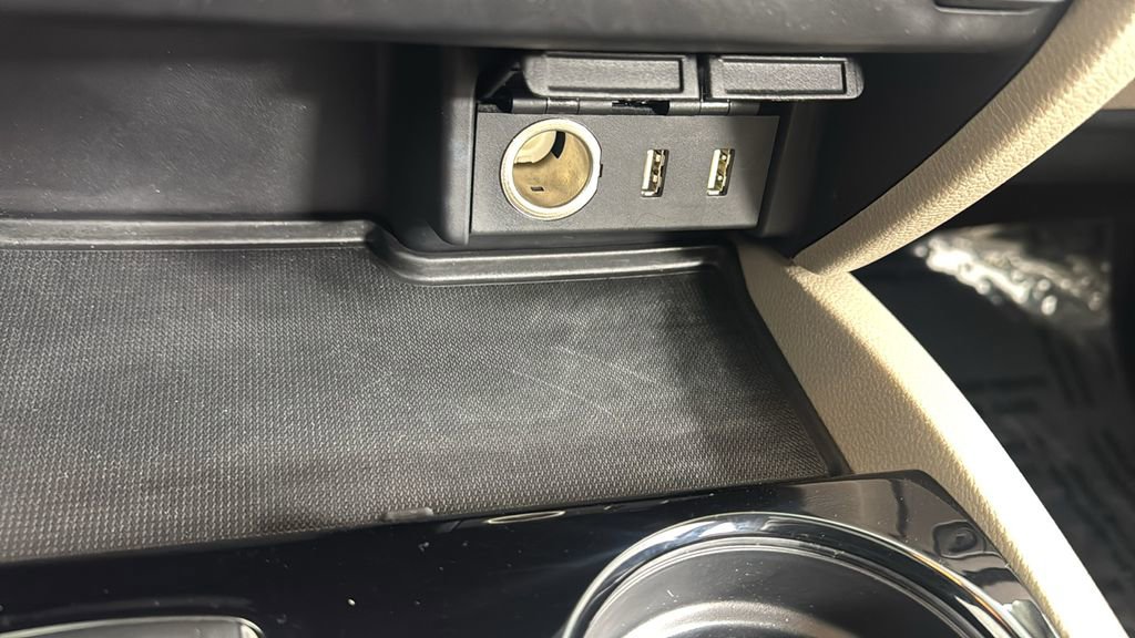 Used 2016 Honda Pilot Touring image 31