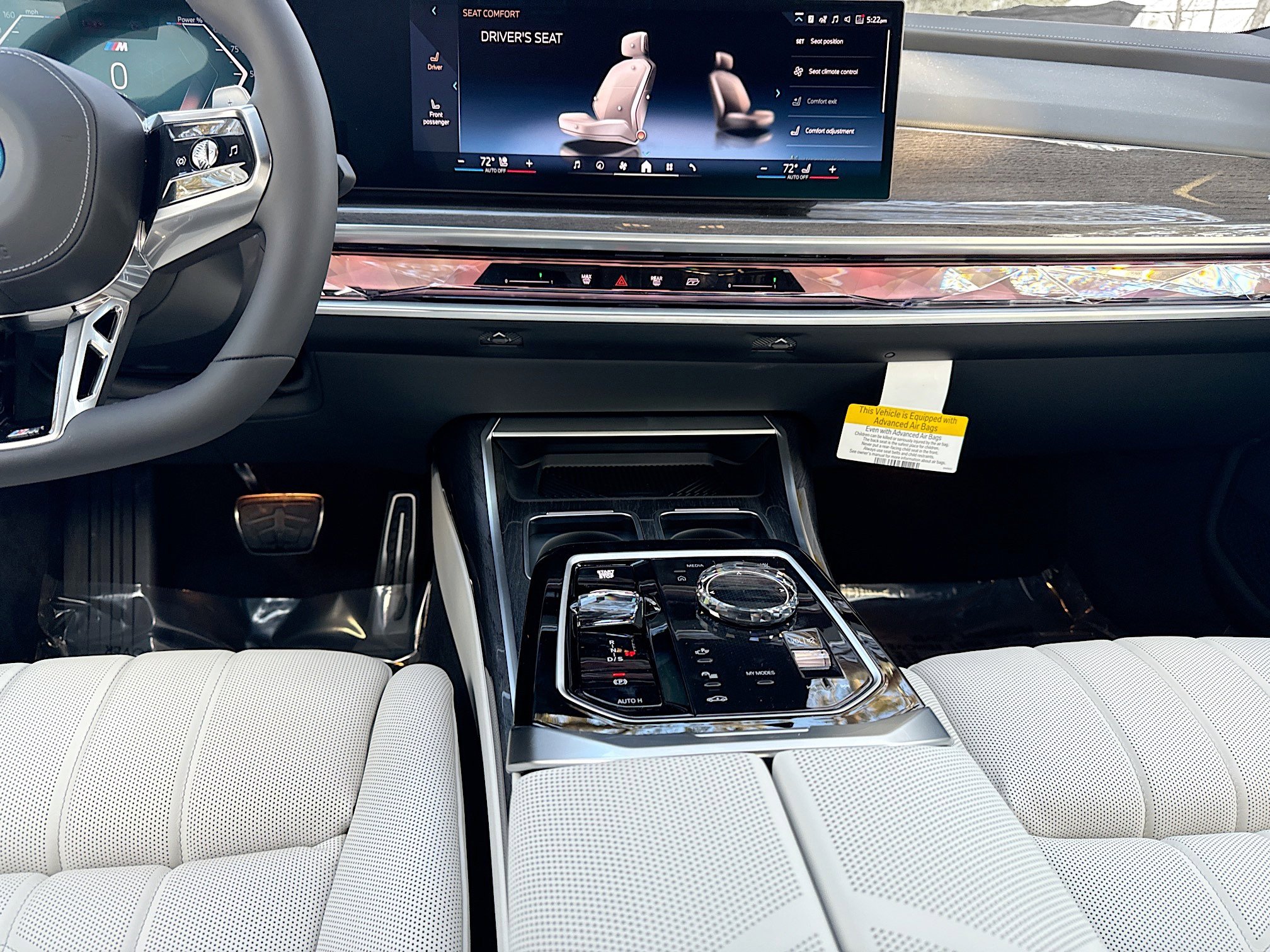 New 2026 BMW 750e xDrive AWD/4WD image 19