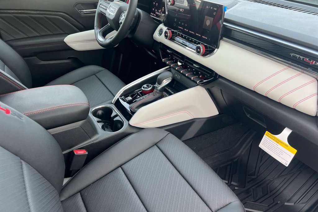 New 2026 GMC Canyon AT4X w/ AT4X AEV Edition image 12