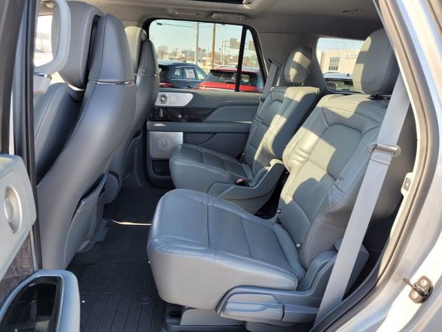 Used 2020 Lincoln Navigator Reserve w/ Luxury Package image 9