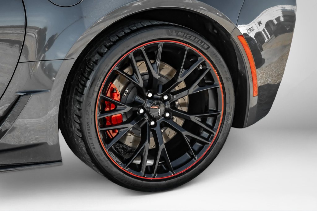Used 2018 Chevrolet Corvette Z06 RWD image 44