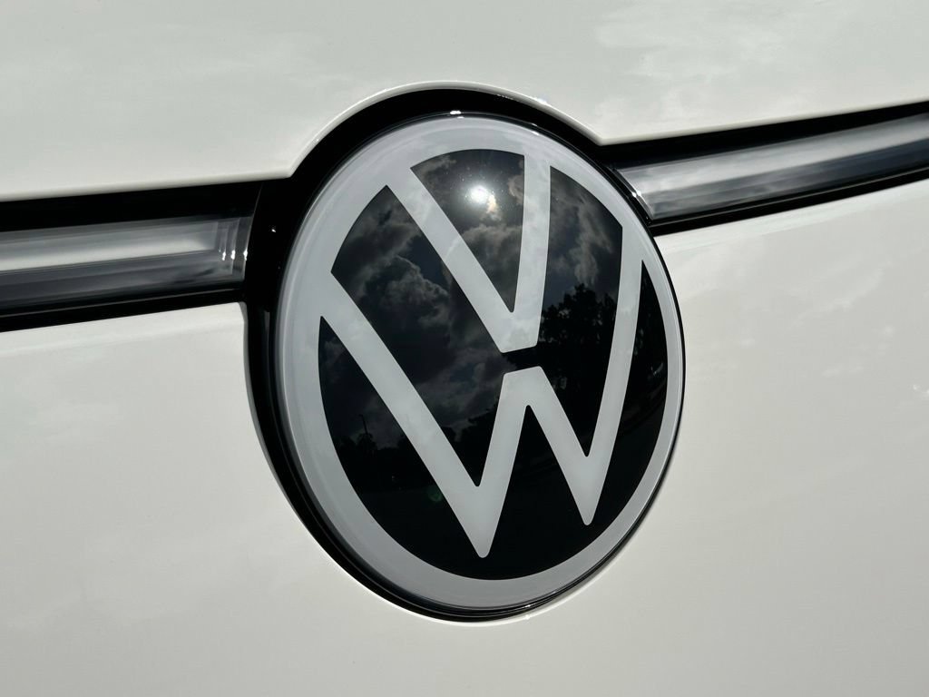 Used 2025 Volkswagen ID. Buzz Pro S Plus RWD image 37