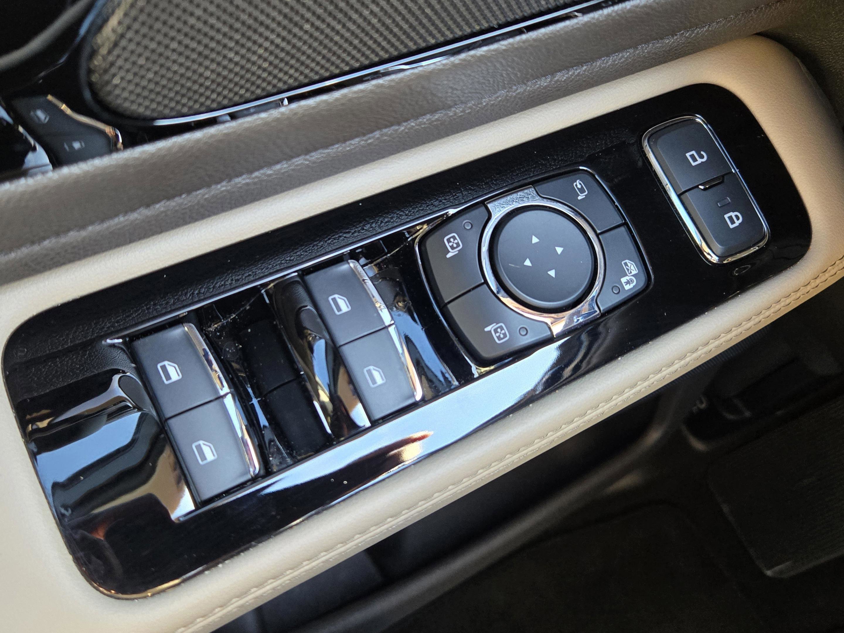 Used 2024 Lincoln Aviator Reserve w/ Elements Package Plus image 14