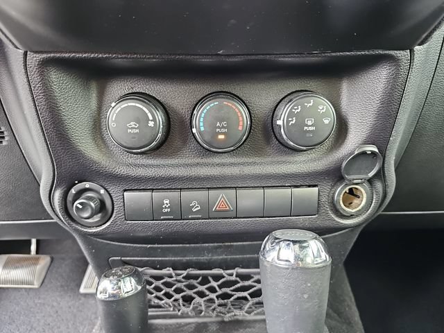 Used 2017 Jeep Wrangler Sport w/ Quick Order Package 24S AWD/4WD image 24