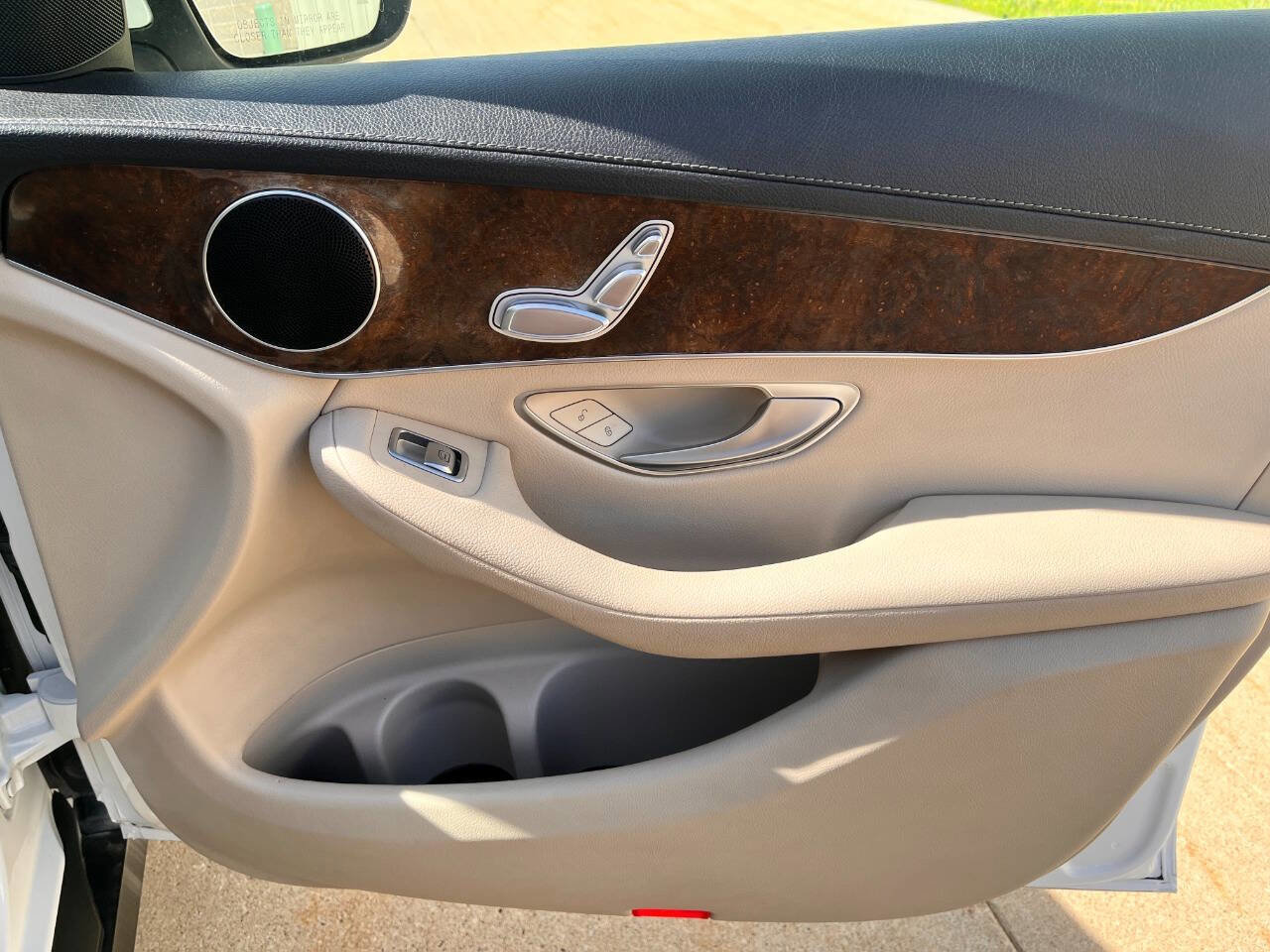Used 2018 Mercedes-Benz GLC 300 4MATIC image 21