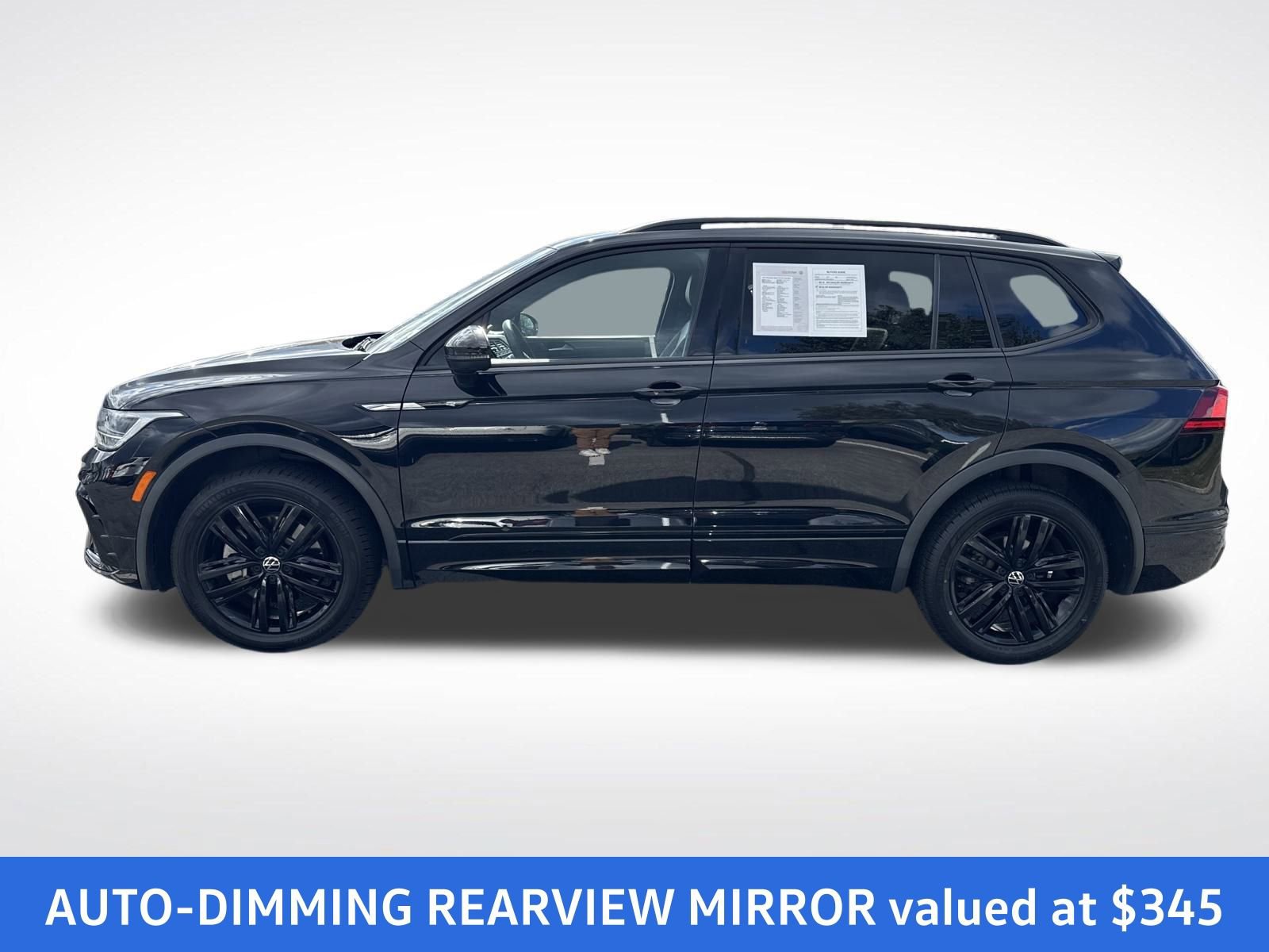 Certified 2022 Volkswagen Tiguan SE R-Line image 2