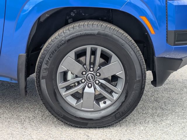 Used 2025 Nissan Frontier SV RWD image 11