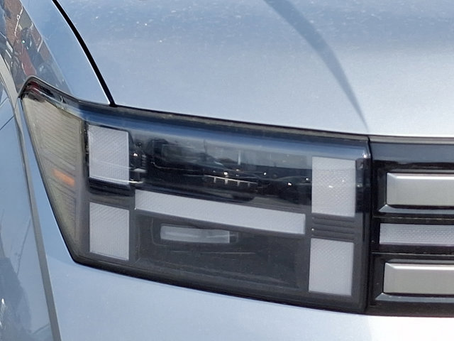 Used 2025 Hyundai Santa Fe SEL AWD/4WD image 9