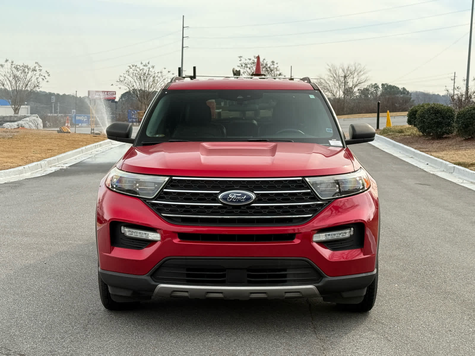 Used 2020 Ford Explorer XLT w/ Equipment Group 202A image 9