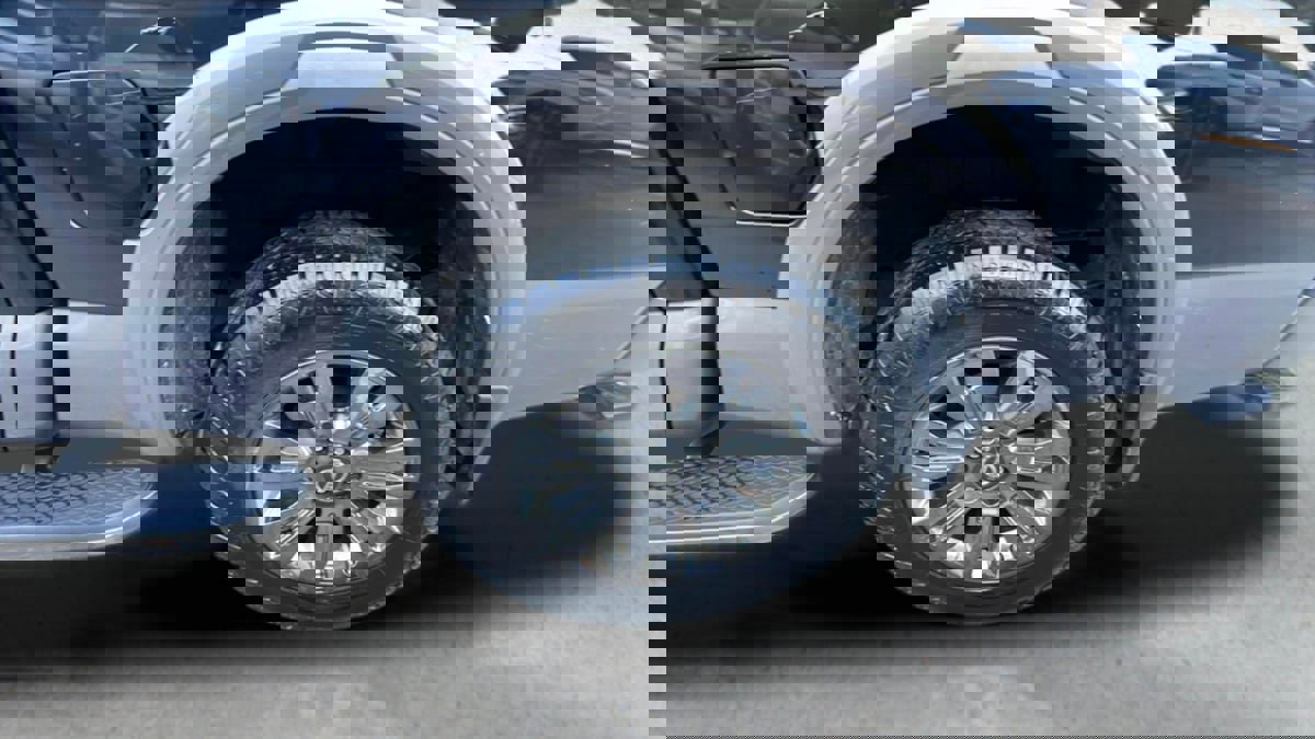 Used 2018 Nissan Titan Platinum Reserve image 20