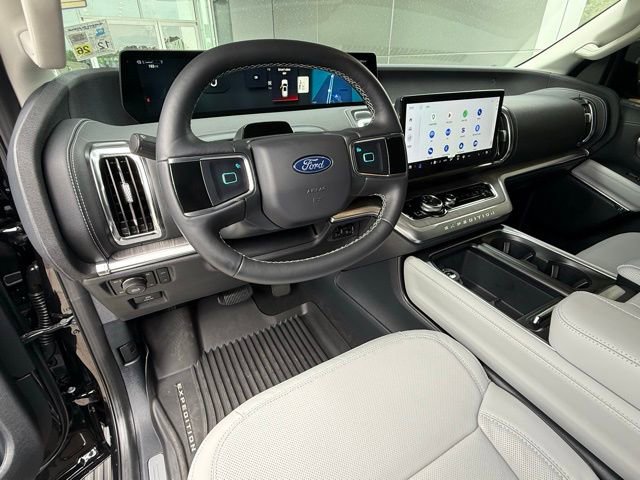 Used 2026 Ford Expedition Platinum w/ Platinum Ultimate Package AWD/4WD image 10