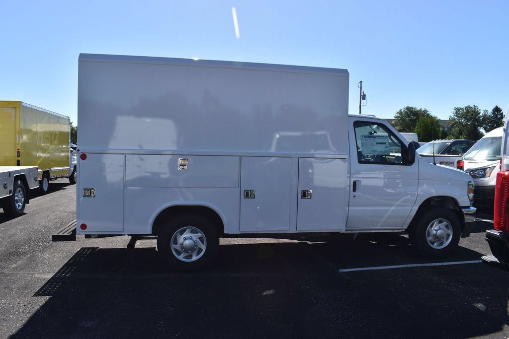 New 2025 Ford E-350 and Econoline 350 Super Duty w/ Power Equipment Group RWD image 4