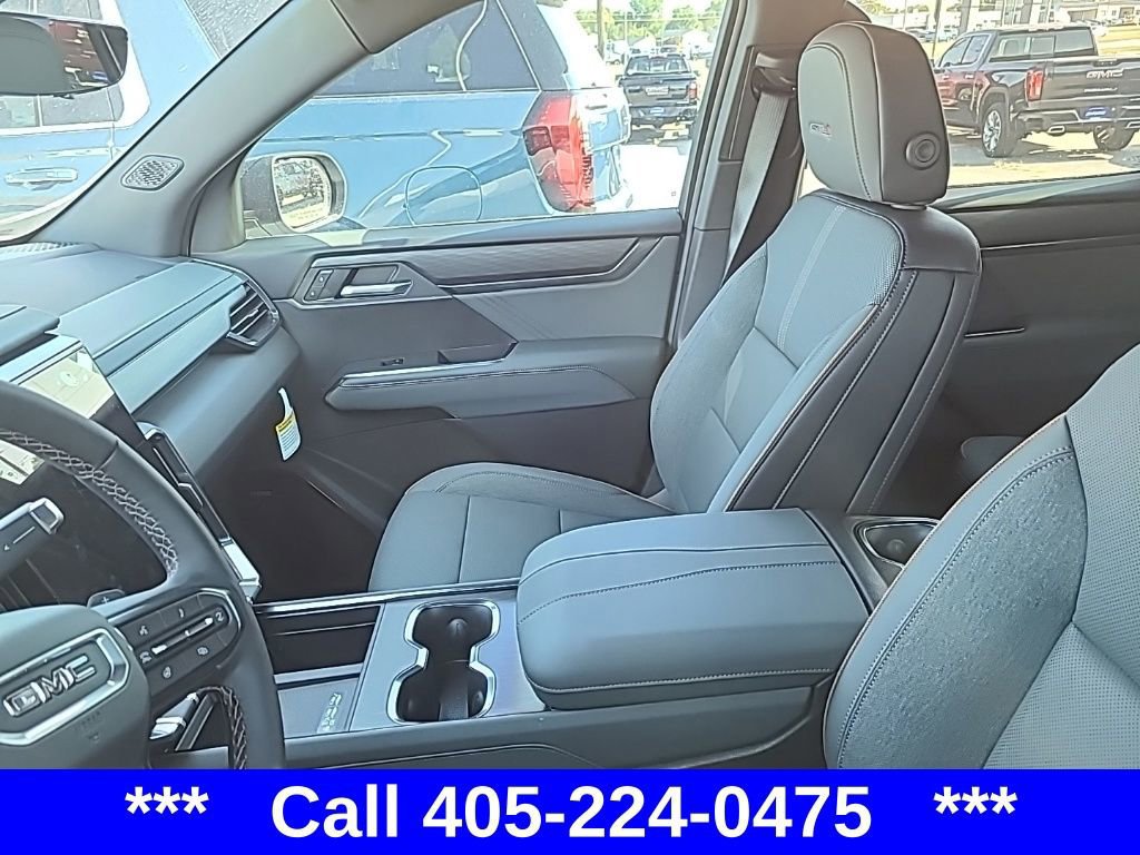 New 2026 GMC Acadia AT4 w/ LPO, Floor Liner Package image 17